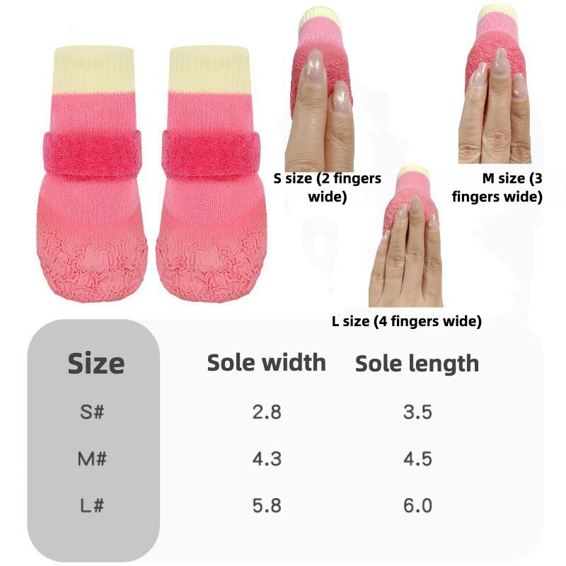 New pet shoes to protect the soles of feet